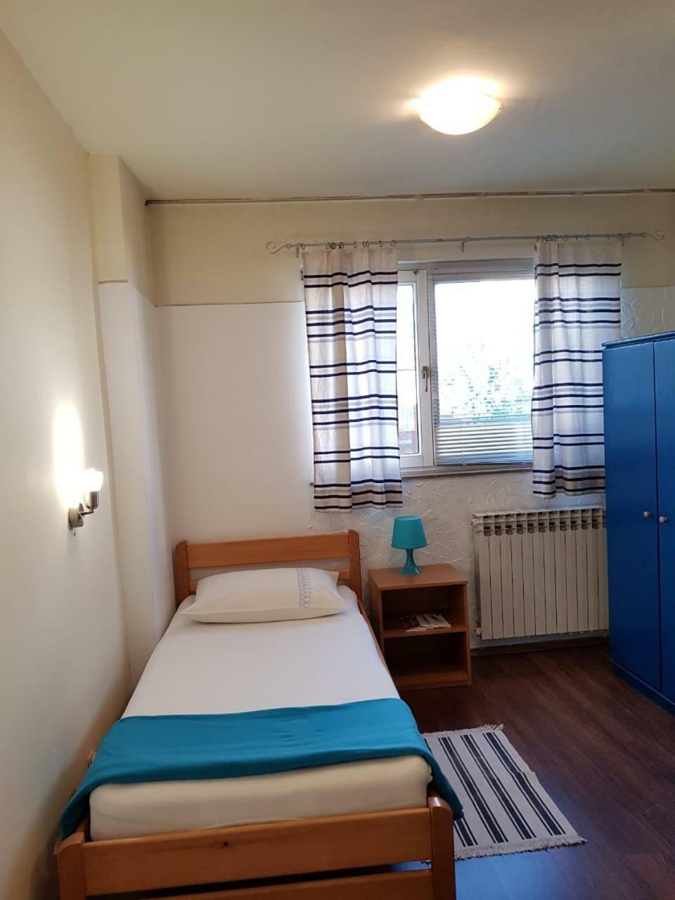 Favela Hostel Загреб Екстер'єр фото